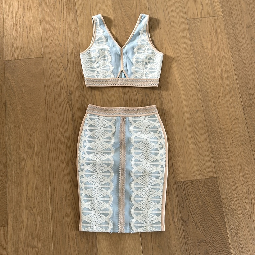 Endless Rose 🌹 Full 2 piece set!!